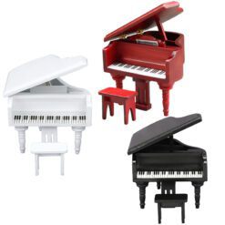 Miniature Grand Piano Set with Bench – White, Black, Red 6 Set of miniature grand pianos in white, black, and red, complete with a matching piano bench for dollhouses.